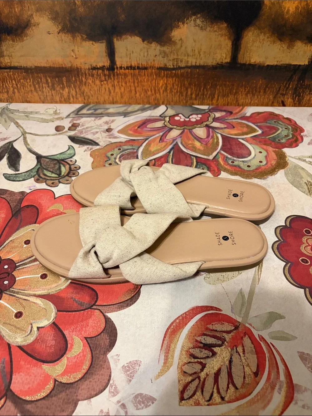 Shade & Shore Beige Knotted Crossband Slide Sandals